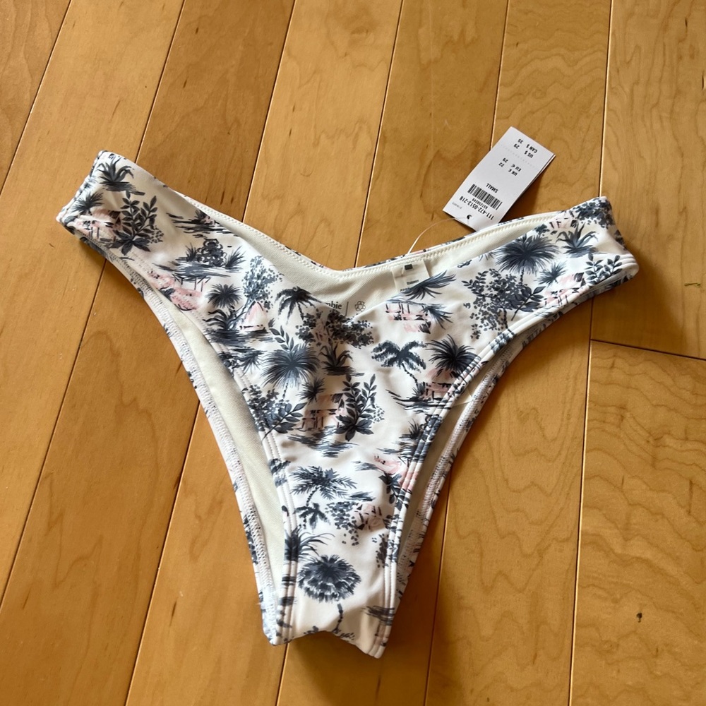 Bikini bottoms